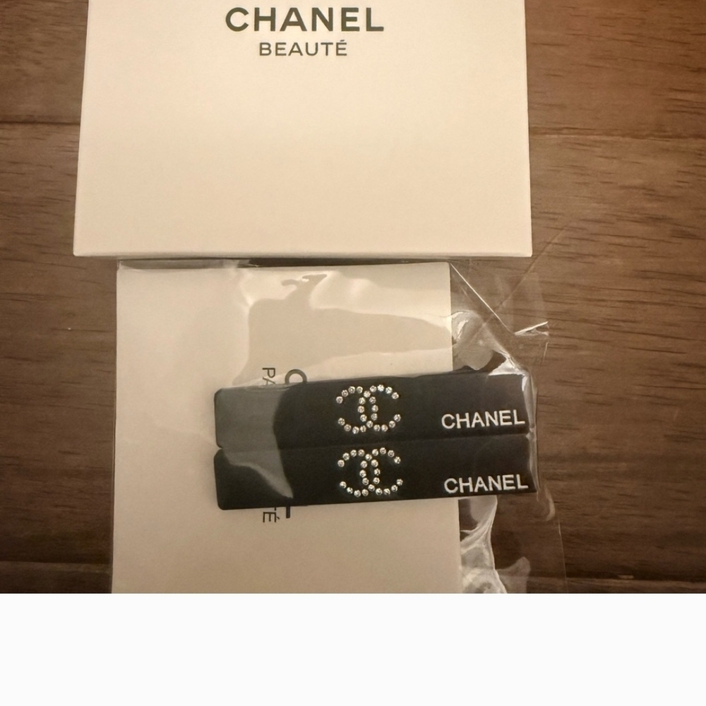 CHANEL Black Hair Clips with Crystal Detailing